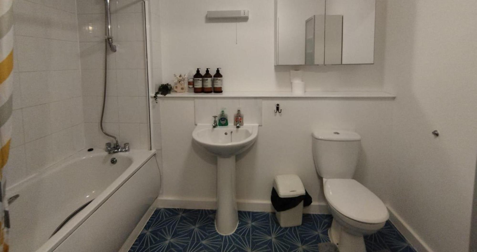 Business & Leisure City Centre 2 Bed En-Suite Apartment With Free Parking And Netflix Coventry Kültér fotó