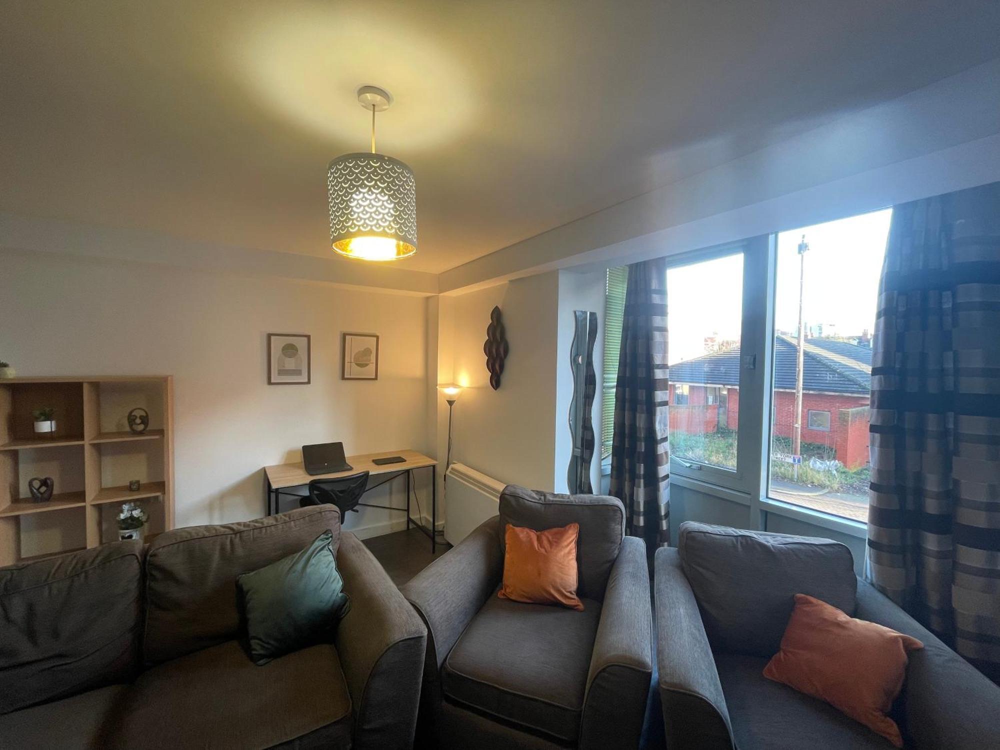 Business & Leisure City Centre 2 Bed En-Suite Apartment With Free Parking And Netflix Coventry Kültér fotó